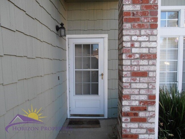 Foto del edificio - Spacious 3 Bed 2.5 Bath 1,959 Sq. Ft. Antelope Home