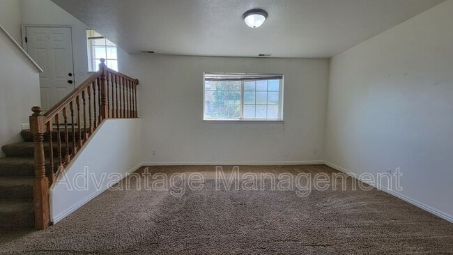 Building Photo - 655 N 800 E