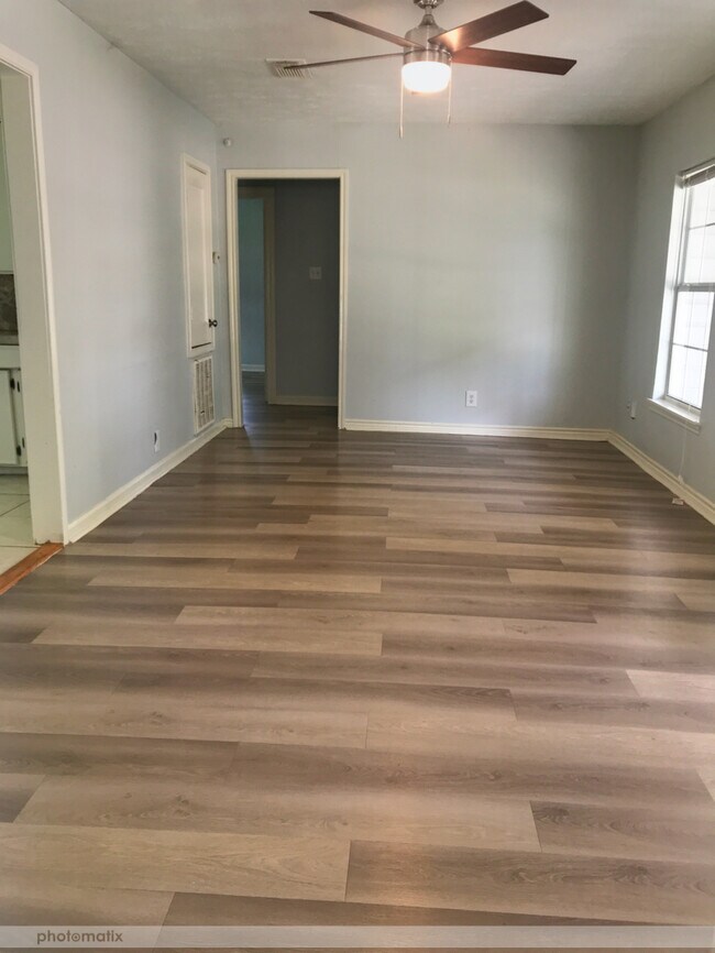 Foto del edificio - 1526 1st Ave N