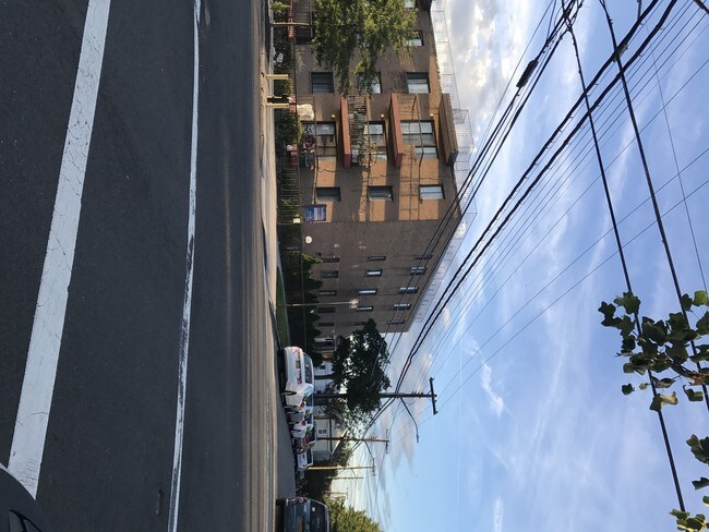Building Photo - 122-15 25th Rd