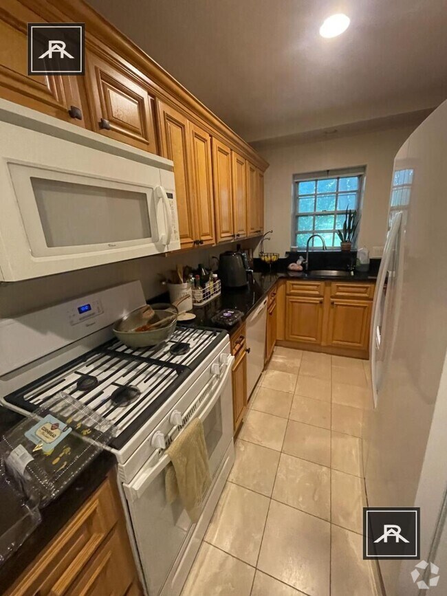 Building Photo - 53 Lake Shore Ct