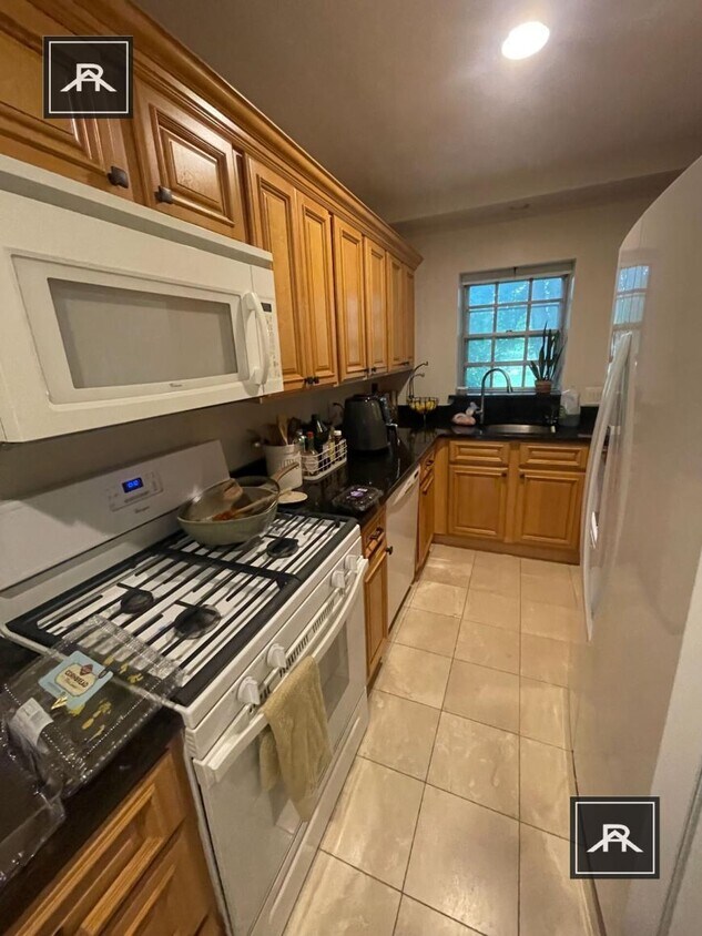 Foto principal - 2 bedroom in Brighton MA 02135