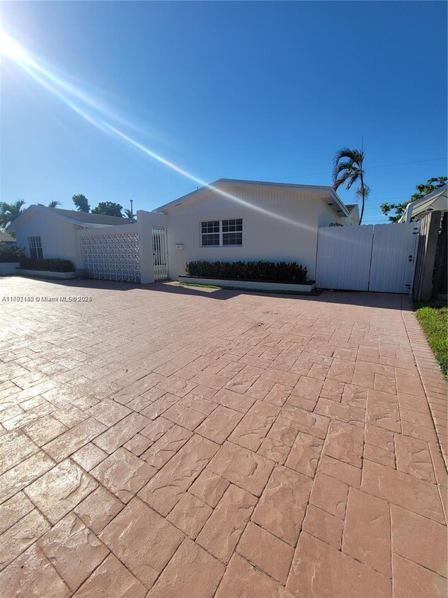 Foto principal - 12305 SW 42nd St
