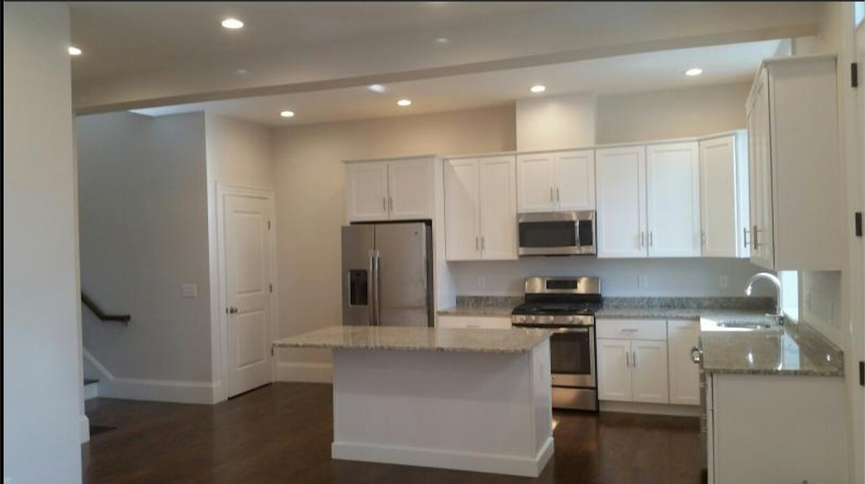Foto principal - 2044 Beacon St