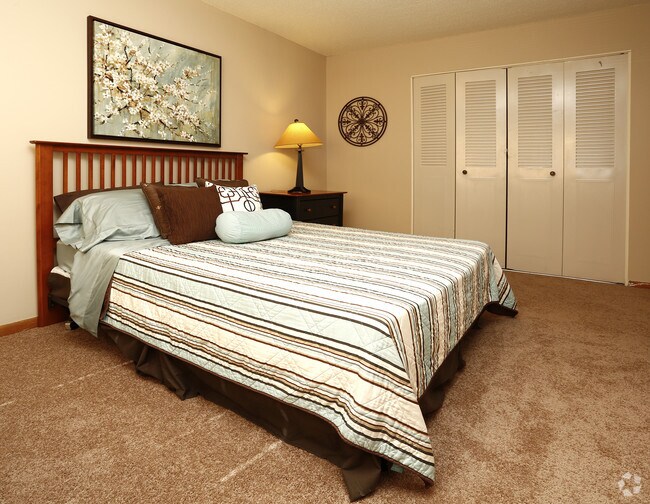 Hillside East Apartments New Brighton, MN