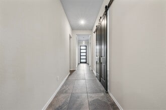 Building Photo - 4610 Orchard Creek Ln