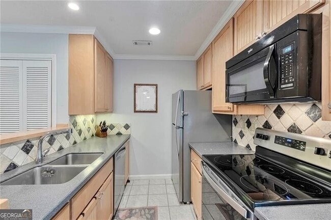 Building Photo - 8 Arpege Way NW