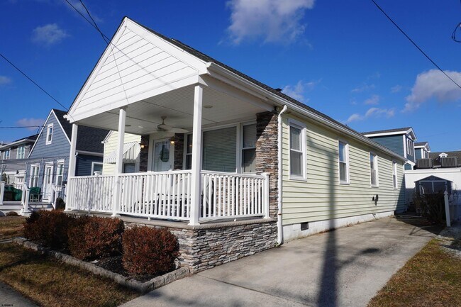 Building Photo - 205 N Essex Ave