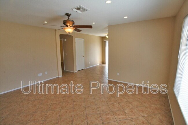 Foto del edificio - 4705 N 84th Dr