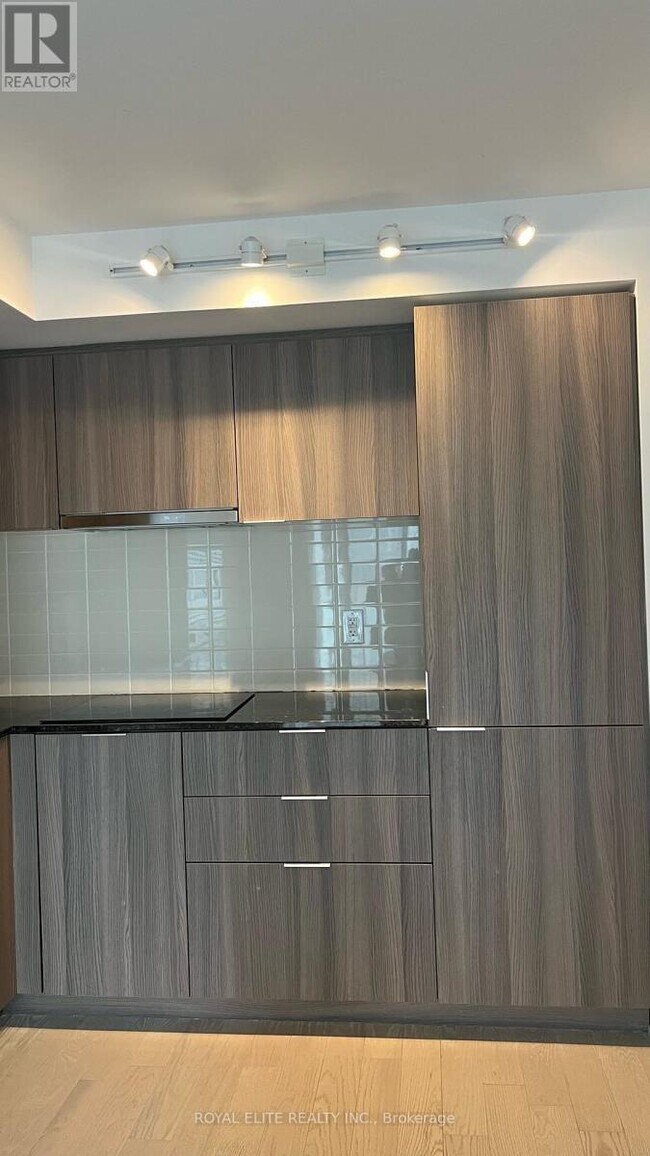 Photo du bâtiment - 955 Bay St.