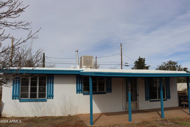 Foto del edificio - 349 Peterson St