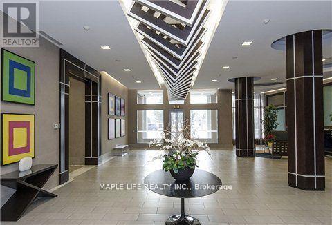 Building Photo - 5791-5791 Yonge St