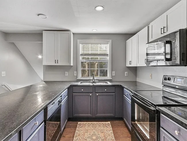 Kitchen - 13 Berrington Rd