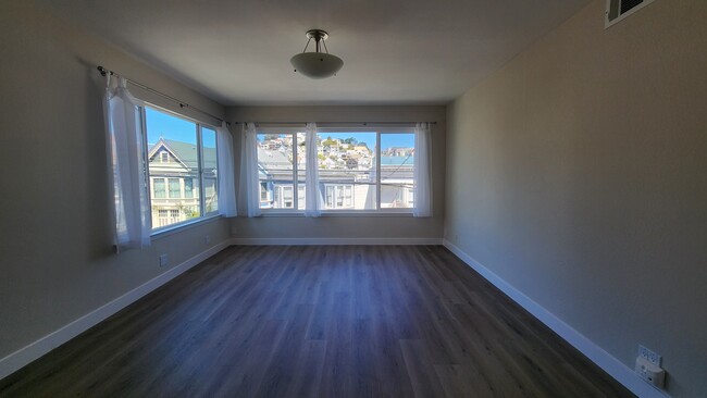 Building Photo - 1400 Castro St