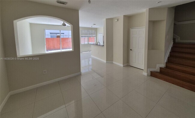 Foto del edificio - 7673 NW 116th Ave