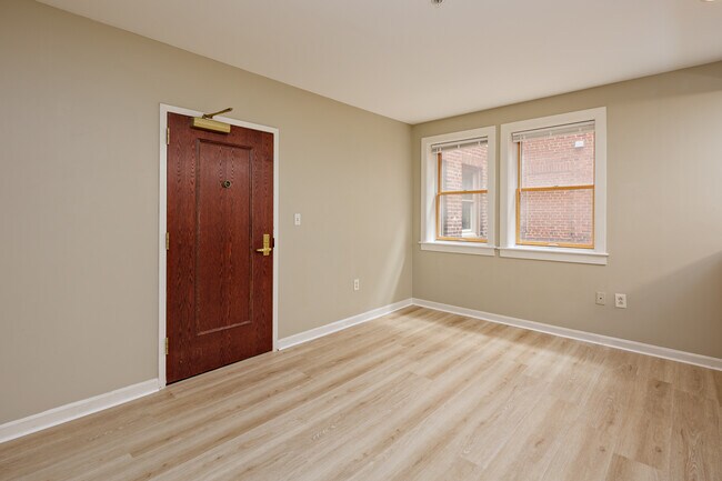 Foto del edificio - Astor Court Apartments