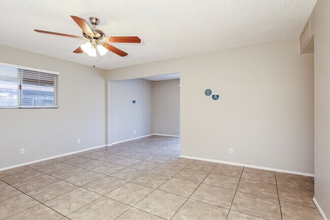 Foto del edificio - 17240 N 15th Ave