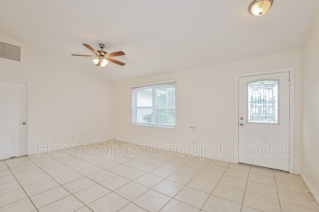 Building Photo - 5 Belle Pl