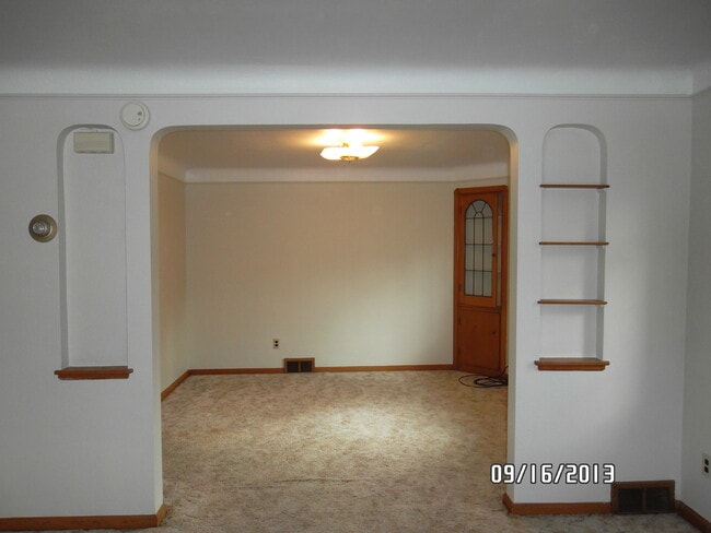 Building Photo - 3211 Warren Rd