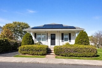 Building Photo - 620 Hicks St