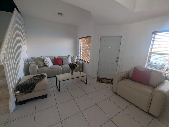 Foto del edificio - 6016 NW 116 Pl