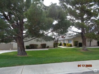 Building Photo - 2821 Desert St