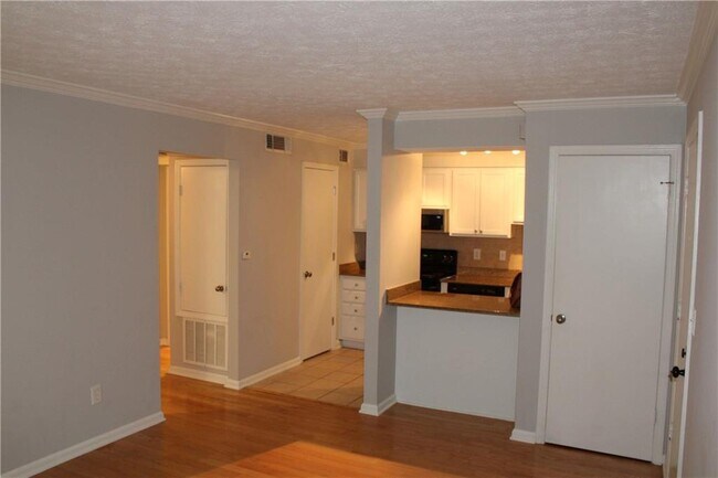 Foto del edificio - 3160 7 Pines Ct
