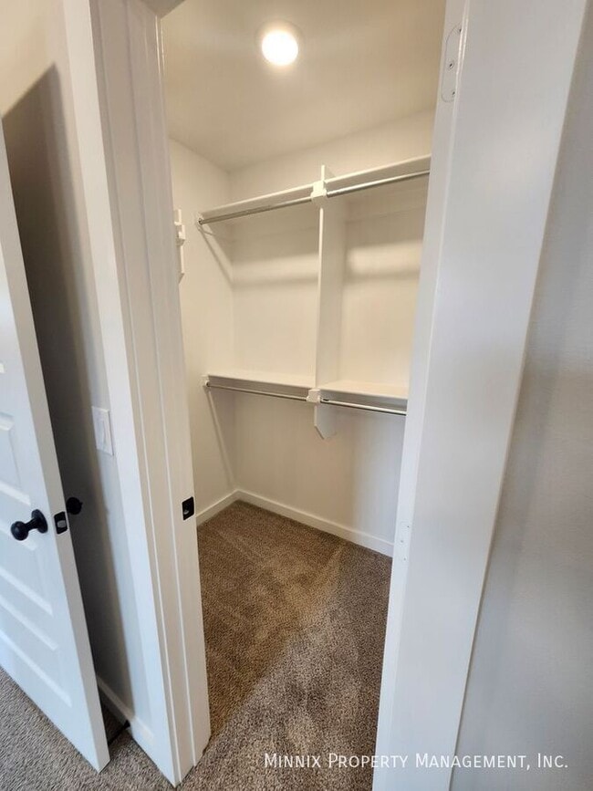 Building Photo - 14502 Paris Ave