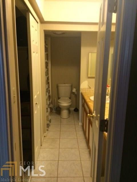 Building Photo - 1305 Camelot Dr