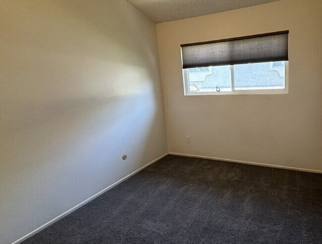Foto del edificio - 1200 Elm Ave