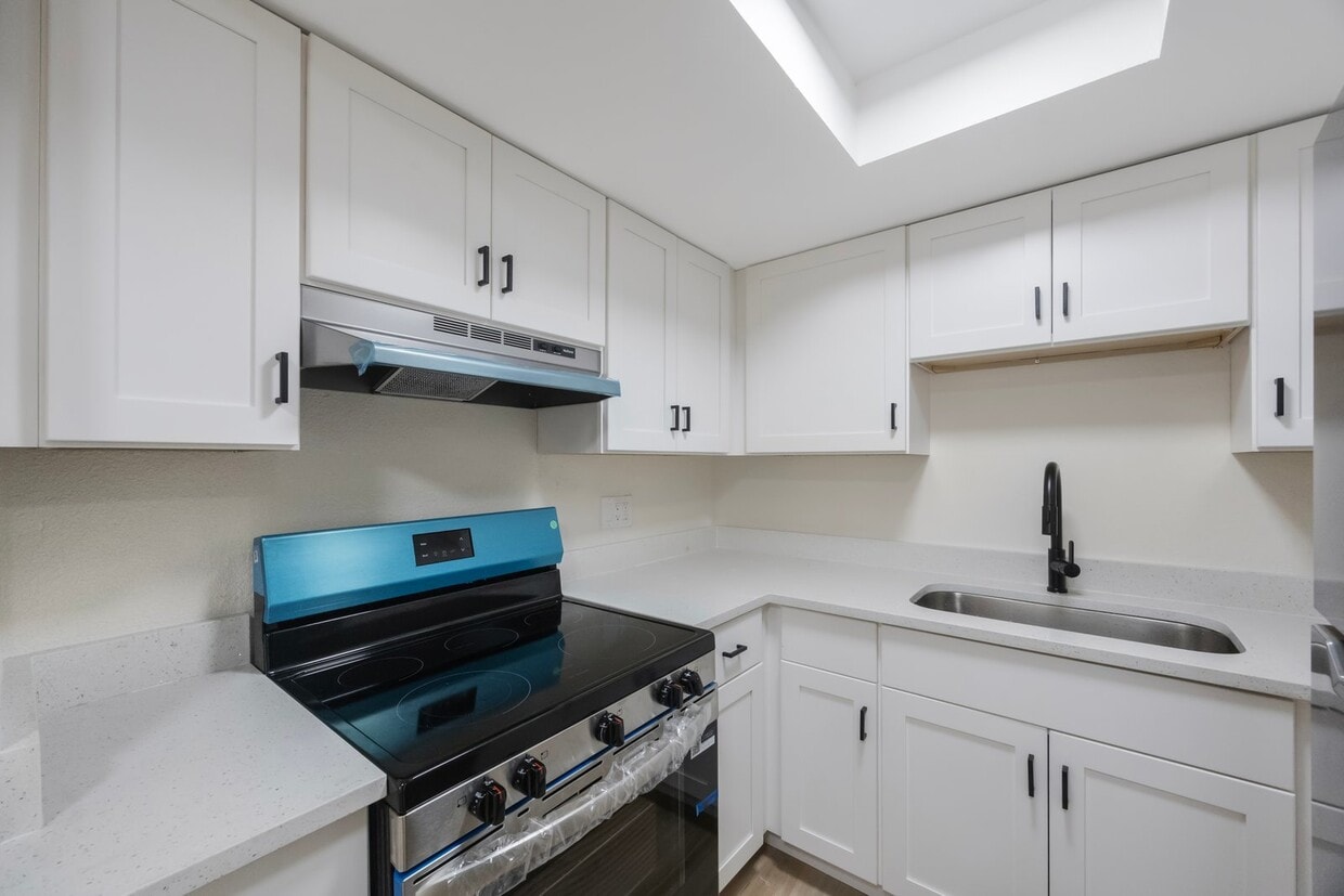 Photo - 2753 53rd Ave N (Saint Petersburg, FL)