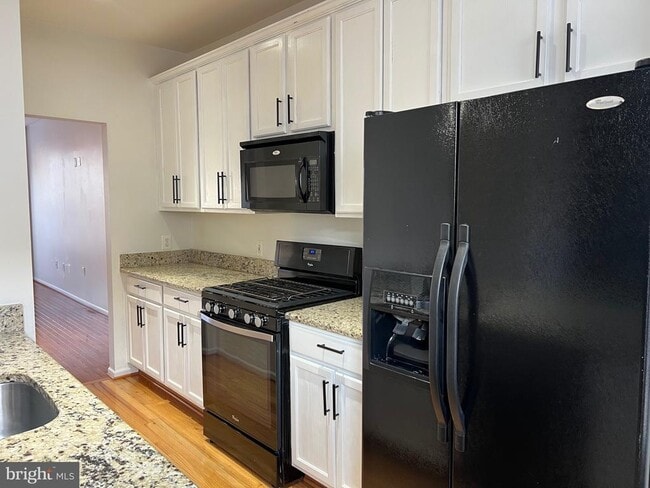 Foto del edificio - 5925 Kirkcaldy Ln