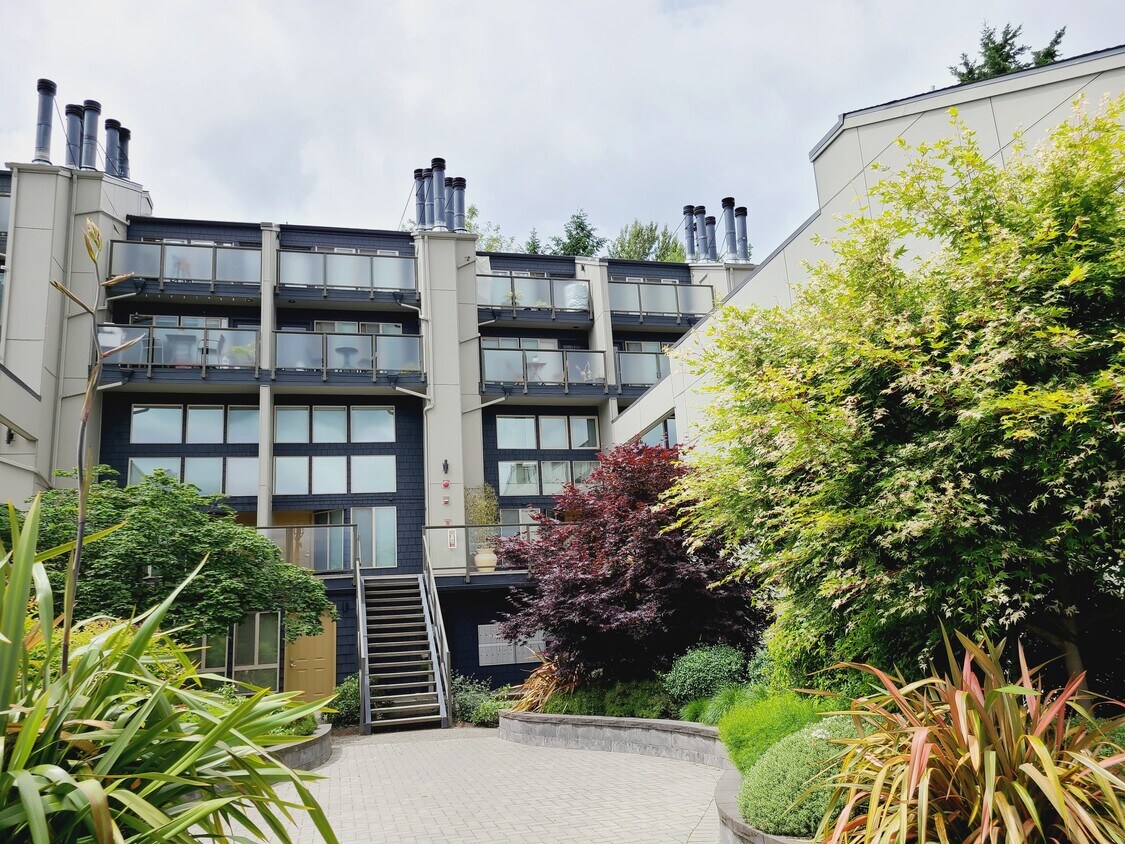 Courtyard - 5829 NE 75th St