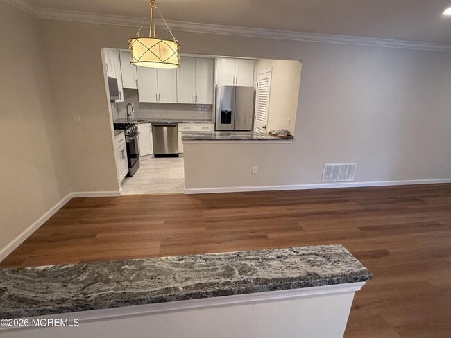Building Photo - 709 Zlotkin Cir