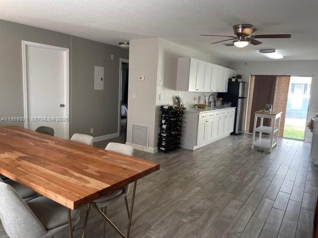 Foto del edificio - 637 SW 3rd Ave