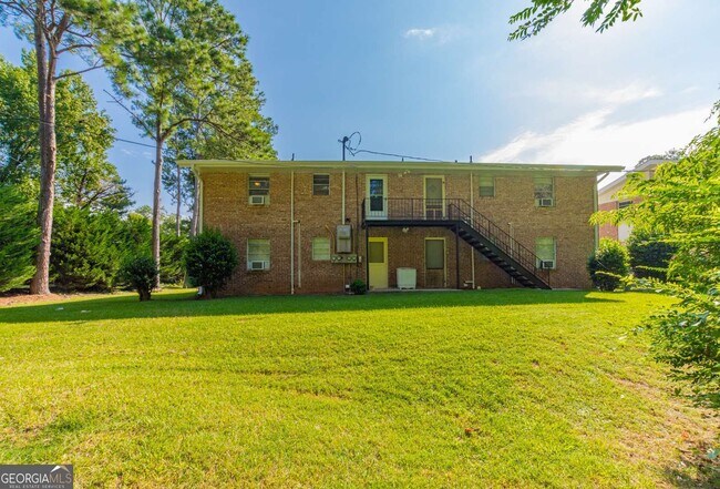 Foto del edificio - 200 Willow Rd