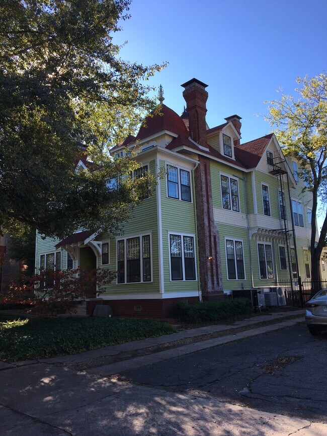 Foto del edificio - 1004 Scott St