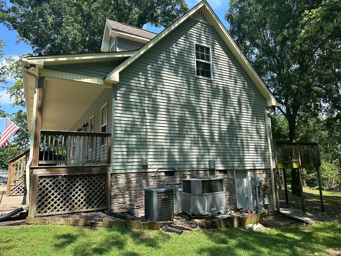 Building Photo - 807 Pebble Cove Rd