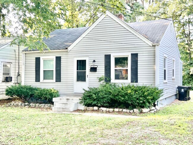 Building Photo - 4317 Sunset Ave