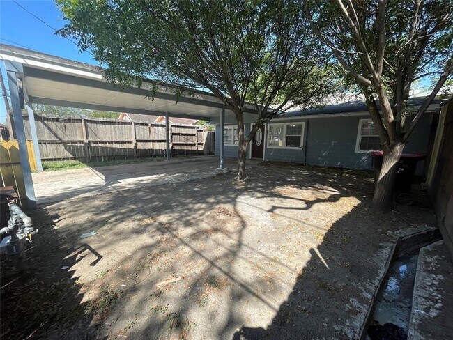 Foto del edificio - 13809 Hershe St