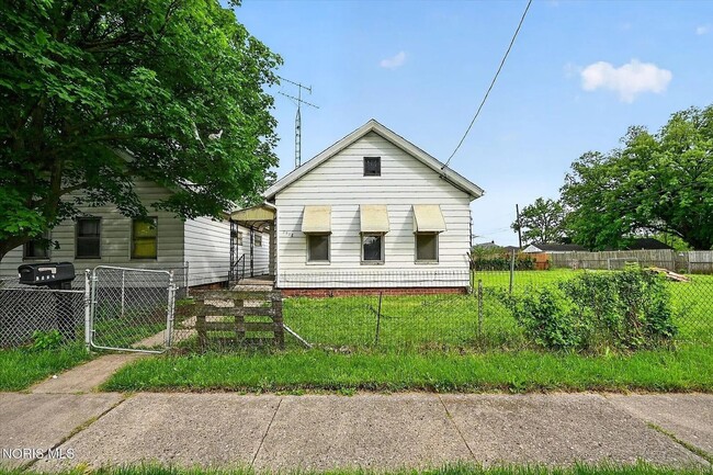 Building Photo - 2938 Chase St