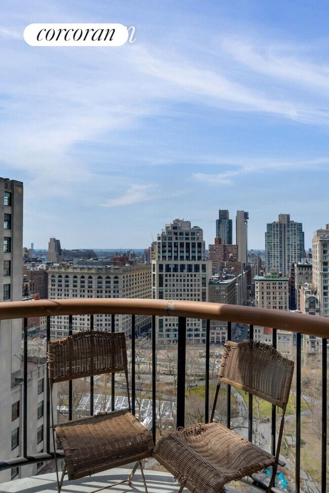 Foto del edificio - 45 E 25th St