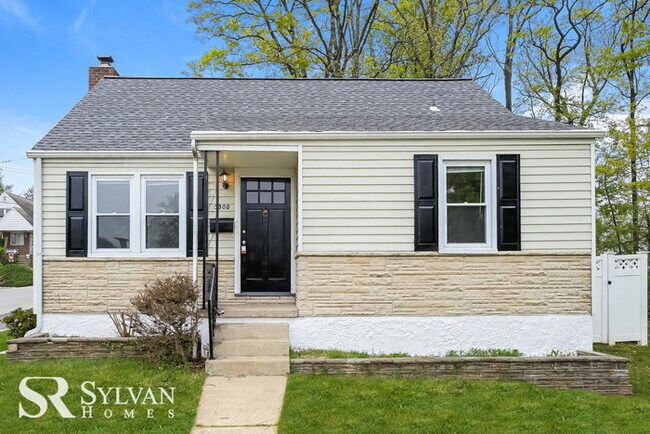 Building Photo - You will love this adorable home