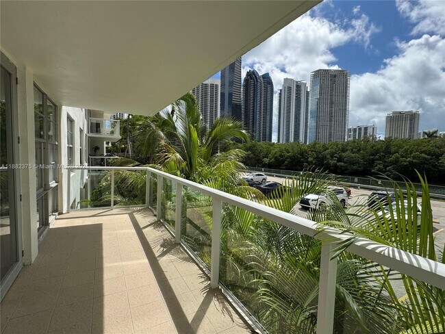 Foto del edificio - 230 174th St