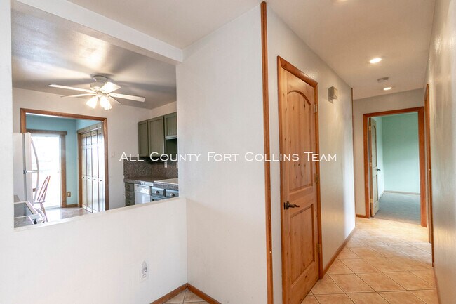 Building Photo - 512 Sundown Ct