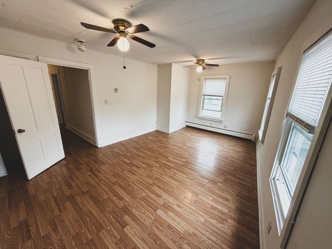 Photo - 58-60 Intervale Avenue