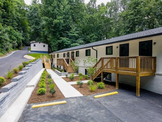 Building Photo - Stadium View Apartments