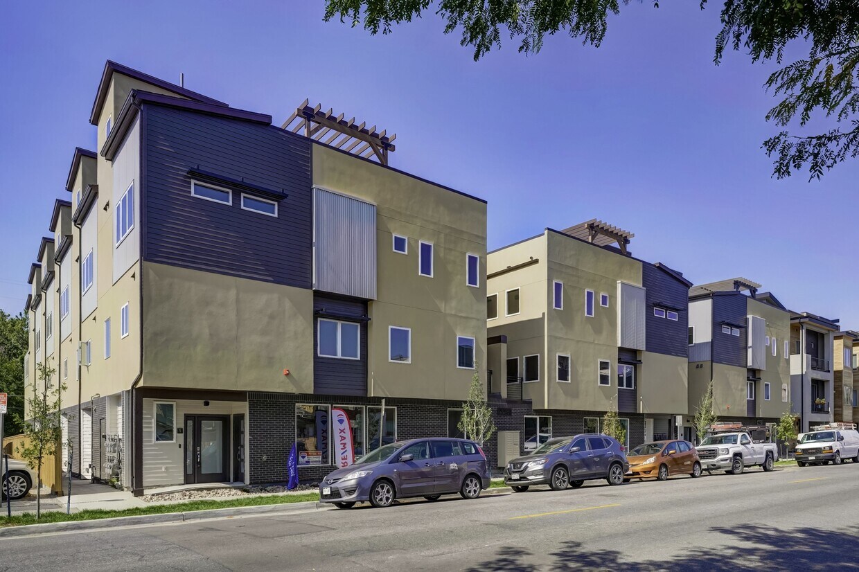 Foto principal - 4431 Tennyson St