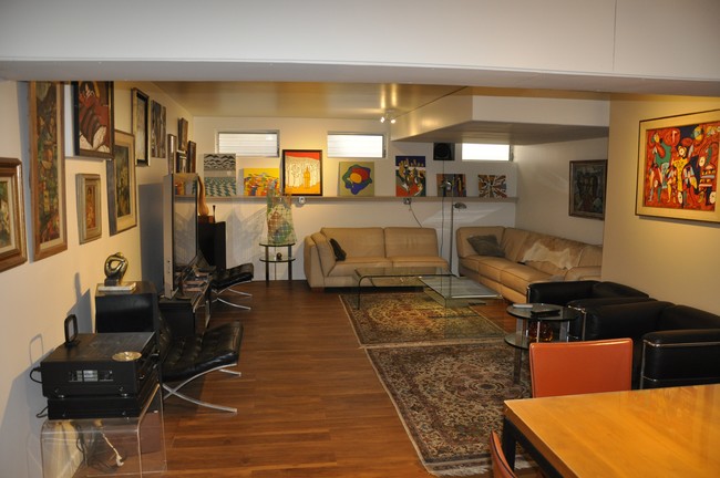Front unit Basement( has windows) - 1053 18th St