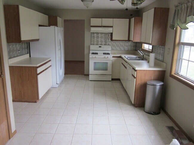 Foto del edificio - 9 Larkspur Ln